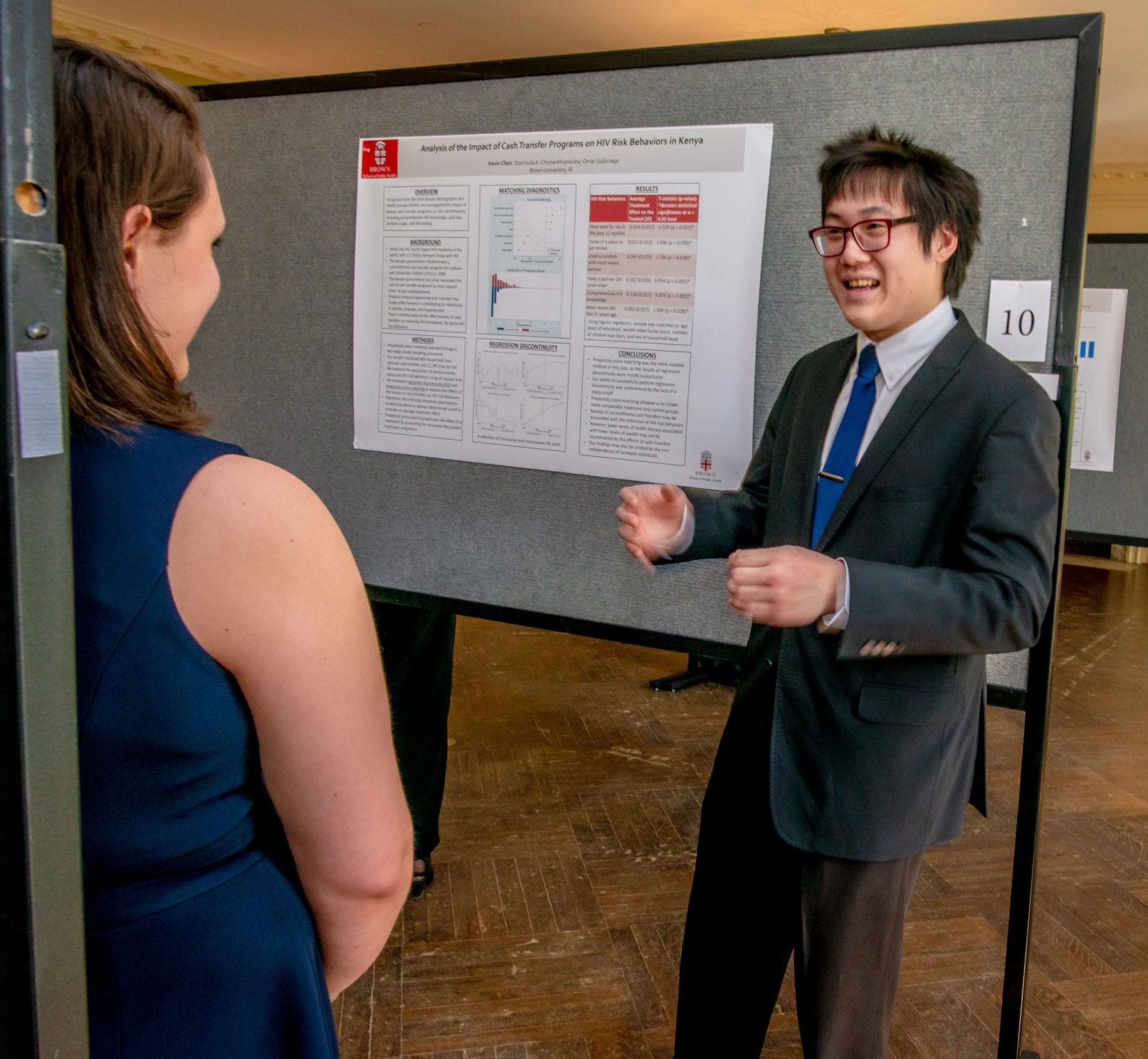 An undergraduate public health student presents his work.