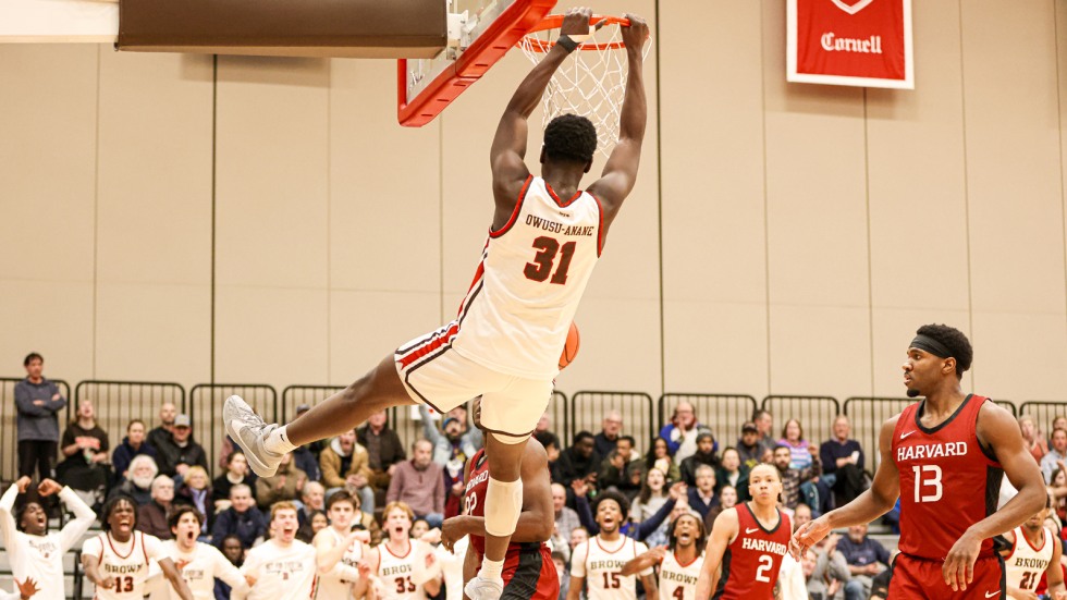 Nana Owusu-Anane dunks 