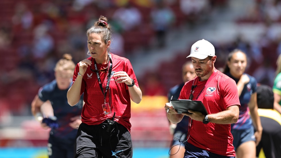 Emilie Bydwell coaches a rugby game 